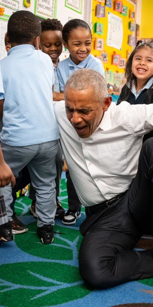 Ο Ομπάμα πήγε σε νηπιαγωγείο και έγινε παιδί