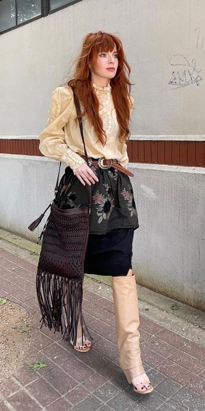 κοπλελα με εκρου μποχιμιαν μπλουζα και φουστα εμπριμε