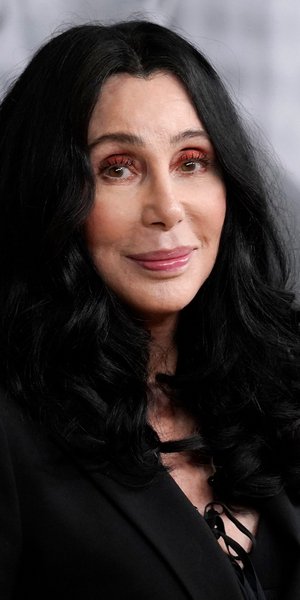 Η τραγουδίστρια Σερ