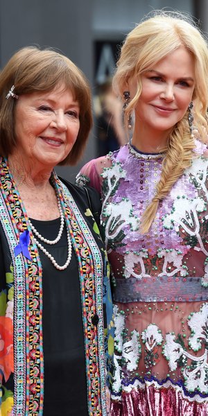 Η Νικόλ Κίντμαν με την μητέρα της Ζανέλ