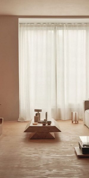 Πώς ένας αρχιτέκτονας επαναπροσδιόρισε το σπίτι του μέσα από τη ζεστασιά του ξύλου