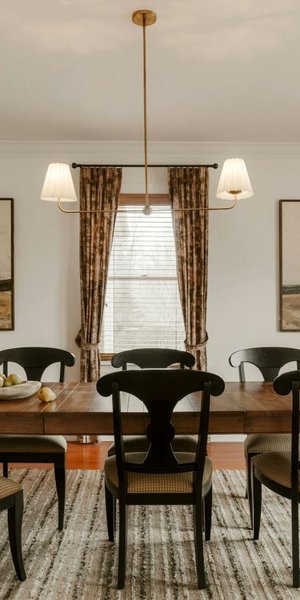 Αν έχεις παλιές ξύλινες καρέκλες στο σπίτι, έχεις έναν θησαυρό: οι 2 χρήσιμες ιδέες που τους δίνουν αξία