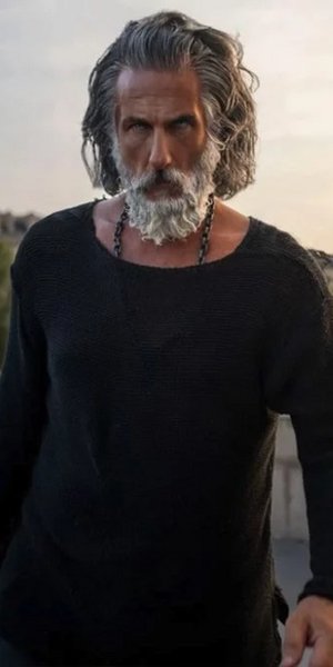 Ίλον Τομπιανά