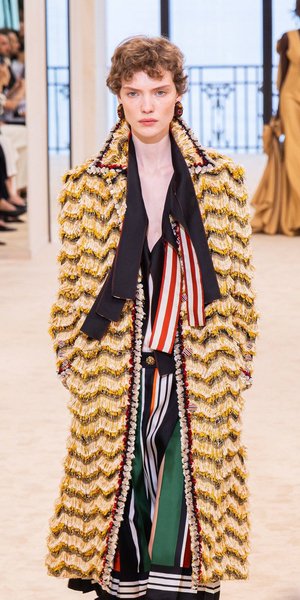 μοντέλο στην επίδειξη μόδας Chanel Cruise Collection 2026