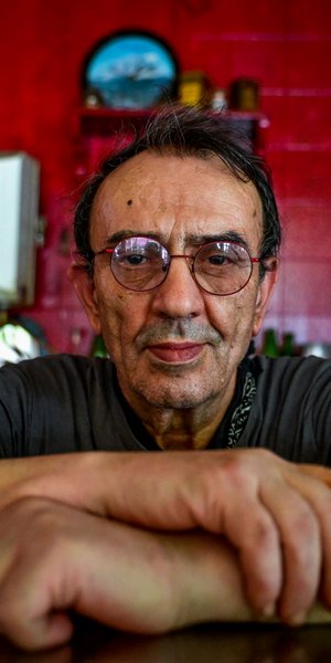 Ο ιδιοκτήτης του καφενείου «Μουριά» Χρήστος Βάνας