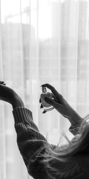 Το άρωμα που δεν περνά απαρατήρητο και κάνει τους πάντες να ρωτούν «τι φοράς;»
