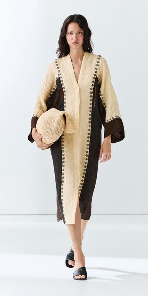 5 λινά φορέματα από τα Massimo Dutti που θα φοράτε μέχρι το τέλος του καλοκαιριού