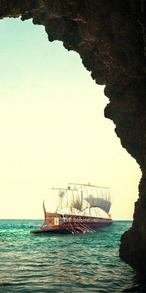 θάλλασα βάρκα τριήρης αρχαίο κωπήλατο πολεμικό πλοίο Οδύσσεια ταινία Nolan