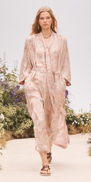 8 κομμάτια από Zara και Mango που όλοι προσπερνούν στις εκπτώσεις -Θα είναι μεγάλη τάση το φθινόπωρο