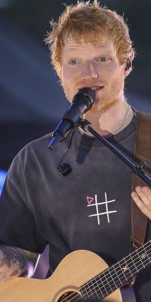 «Λυπάμαι για τα λάθη μου»: Η πρώτη αντίδραση του Εντ Σίραν μετά την απομάκρυνση του Macklemore σε συναυλία του