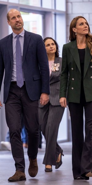 Αντί για κοστούμι: Η Κέιτ Μίντλετον δείχνει την πιο κομψή εναλλακτική -Σε φθινοπωρινή απόχρωση