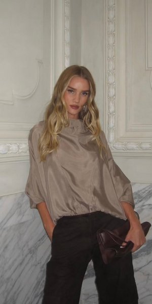 Ρόζι Χάντινγκτον-Γουάιτλι/ @rosiehw